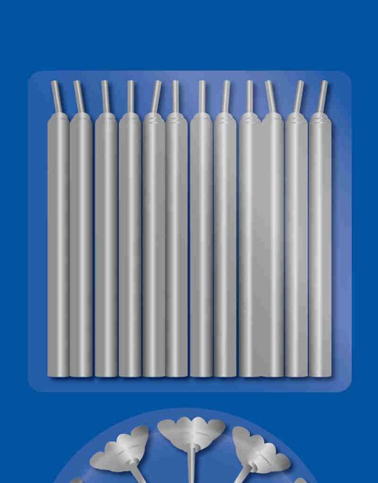 Taartkaarsjes 12 stuks + 12 houders zilver 5st.