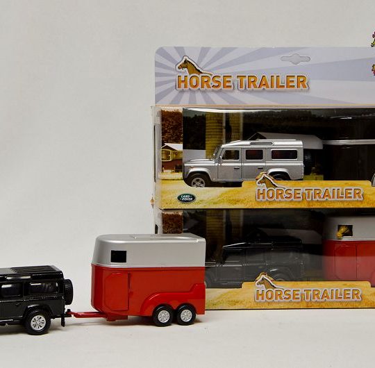 Kids Globe Die Cast pull back Landrover met paardentrailer